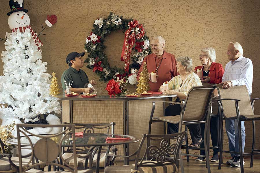 Why the Holidays Are a Great Time to Tour Assisted Living