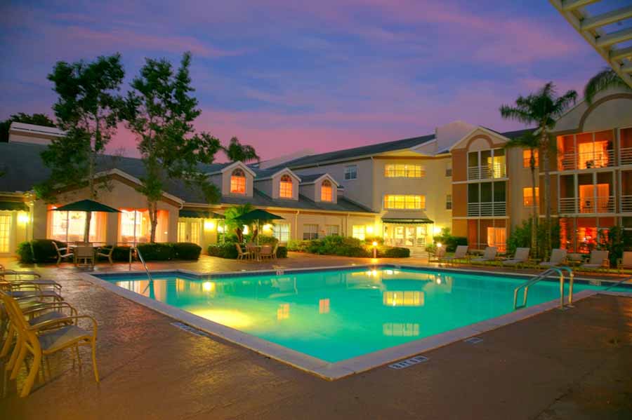 Coral Oaks | Five Star Senior Living