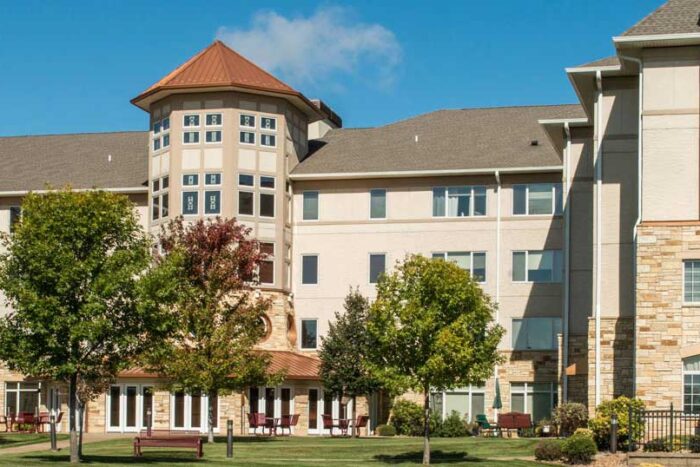 The Wellstead of Rogers & Diamondcrest Senior Living
