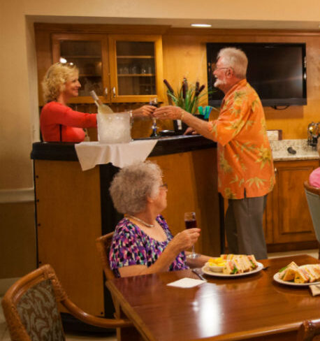 Why You Should Visit a Senior Living Community during the Holidays