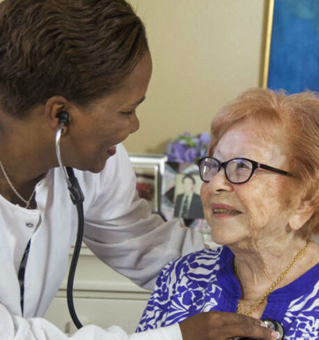 Tips for Communicating with a Senior Loved One’s Doctor