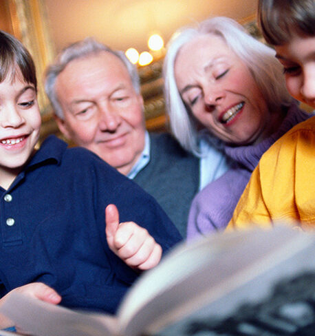 A Holiday Gift Guide for Seniors with Alzheimer's