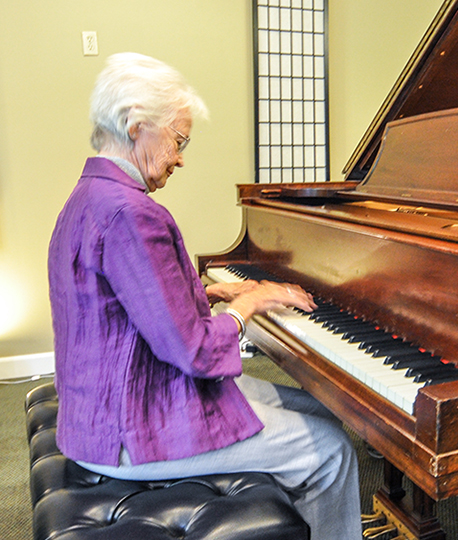 Help a Family Elder with Dementia Have More Productive Days