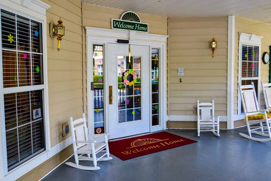 Morningside of Anderson front porch with rocking chairs
