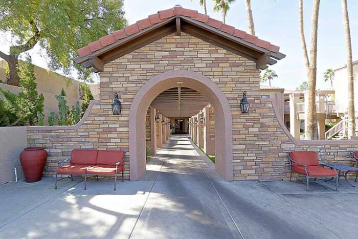 Memory Care Outdoor Seating