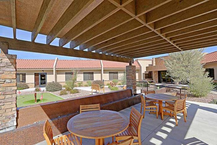 Memory Care Outdoor Seating