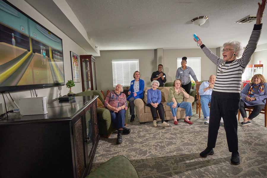 10 Reasons Senior Living Communities Improve Older Adults Lives