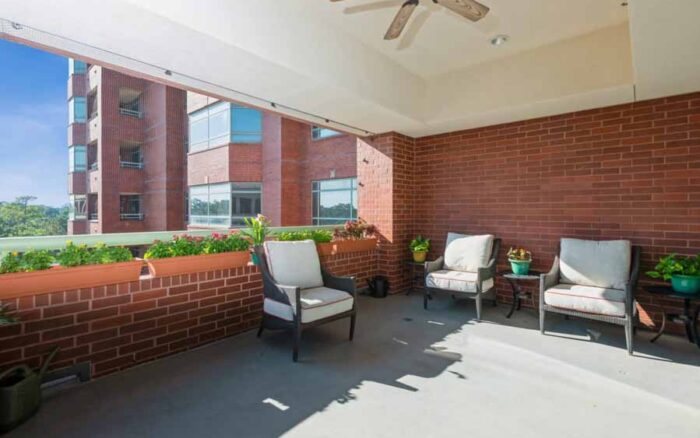 balcony