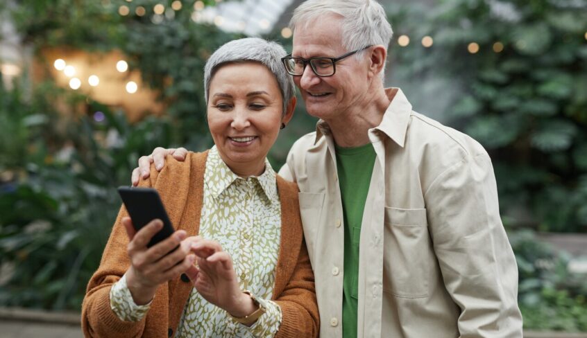 Best Cell Phones & Plans for Seniors