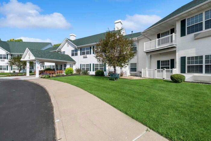 Park Square Manor Front Entrance 