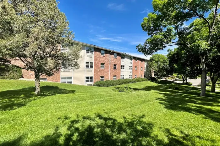 Walking Paths around Five Star Residences of Dayton Place