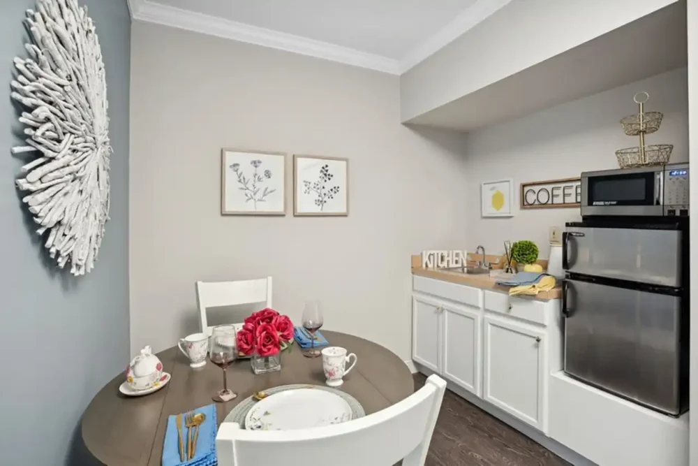 Model Apartment Kitchenette