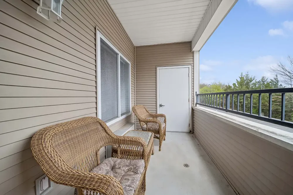 Model Apartment Balcony