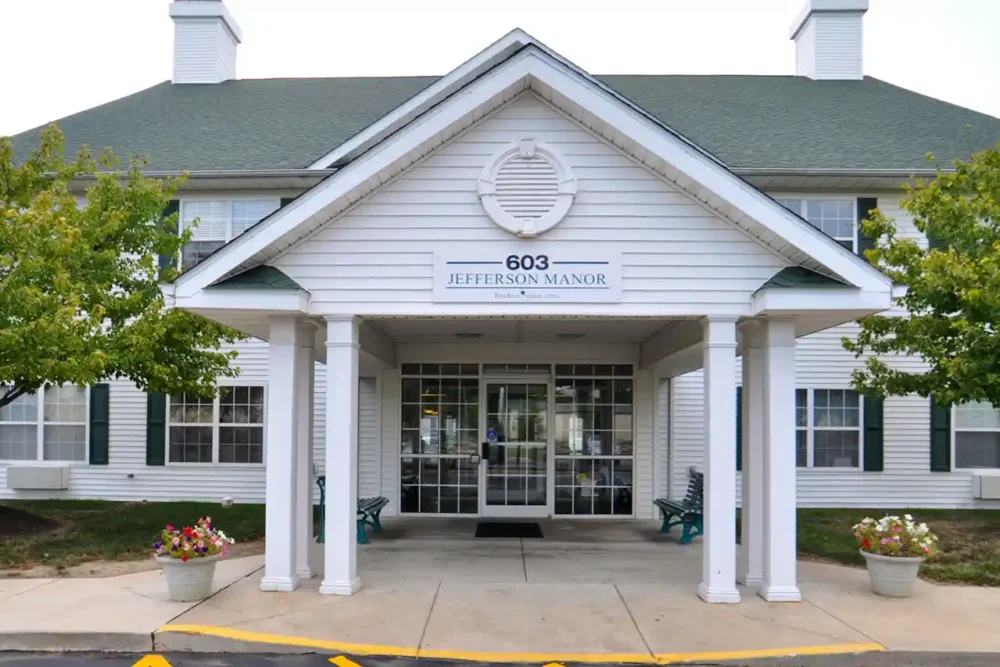 Jefferson Manor senior living community exterior