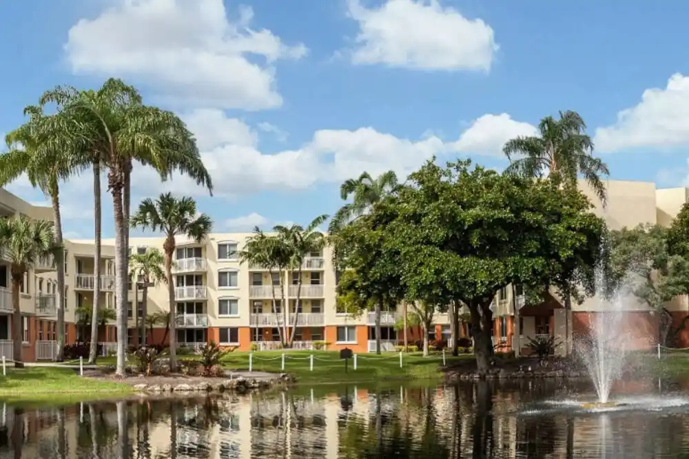 Five Star Premier Residences of Hollywood