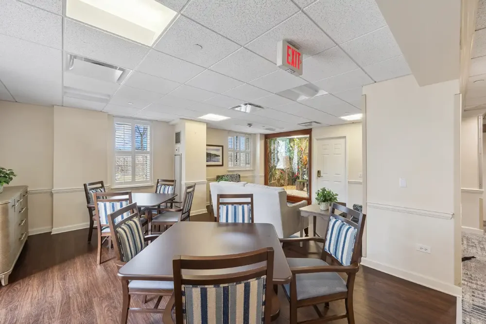 Sitting Room with Aviary - Memory Care