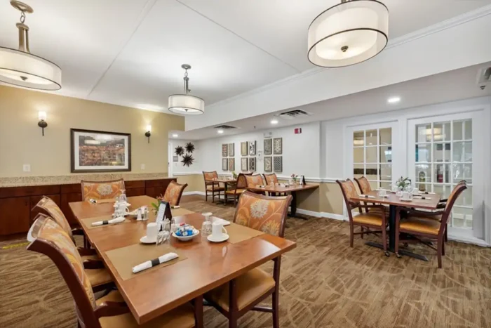 Oak Woods Manor