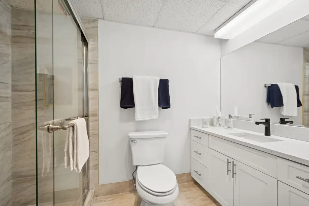 Model Apartment Bathroom